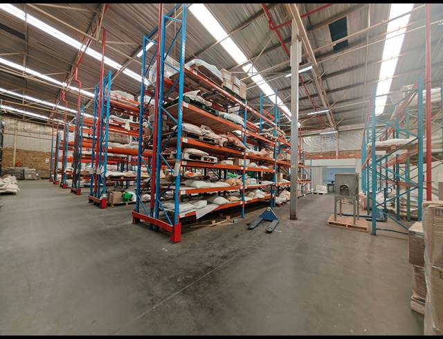 6,490M² WAREHOUSE FOR SALE IN CITY DEEP